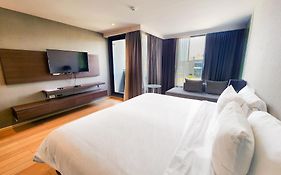 มอนทาน่า โฮเทล แอนด์ เรสซิเดนซ์ (SHA Extra Plus)